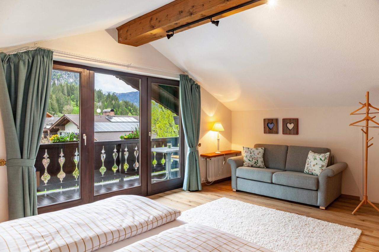 Aurikel Lägenhet Garmisch-Partenkirchen Exteriör bild